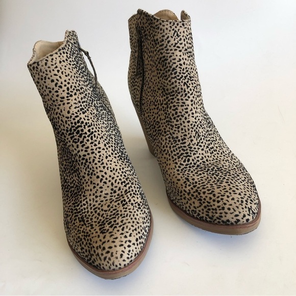MIA Tracee Animal Print Booties - Picture 5 of 16
